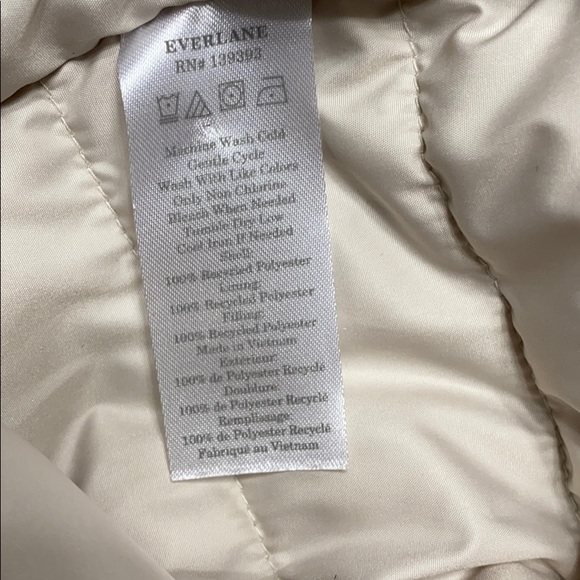 SOLD! Everlane Renew Lightweight Puffer Jacket - Picture 6 of 6